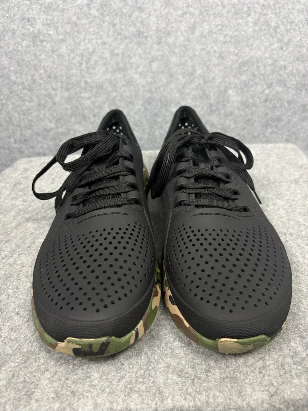 Crocs LiteRide Pacer Black Camo Sneakers Men’s Size 11 Comfort Walking Shoes